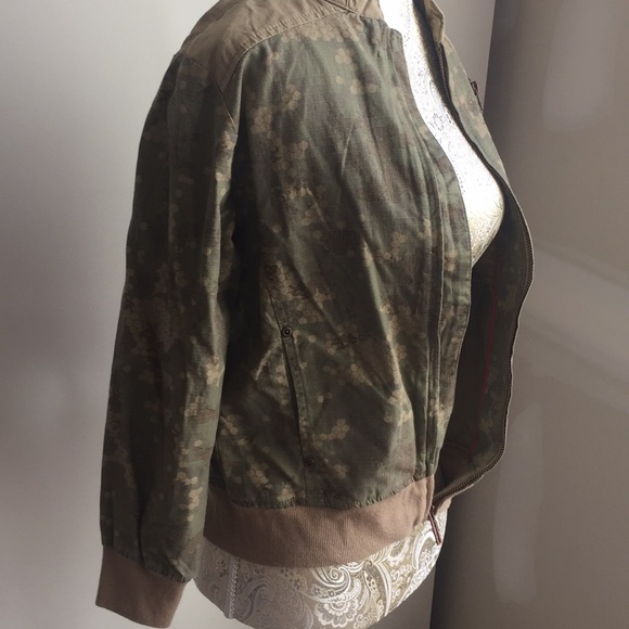 DKNY jacket size Small NWT - Picture 8 of 8